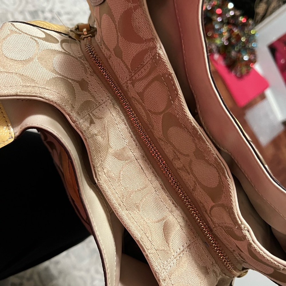 Vintage 2000s Coach Patchwork Hobo - image 4